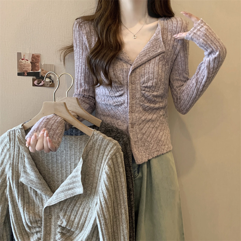 大码哺乳上衣秋季外穿针织百搭喂奶打底衫冬产后辣妈款宽松哺乳装