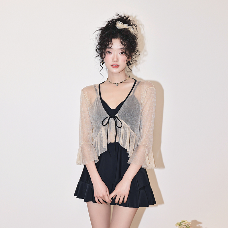 泳衣女款泡温泉罩衫连体平角裙式小胸泳衣女保守显瘦遮肚时尚泳装