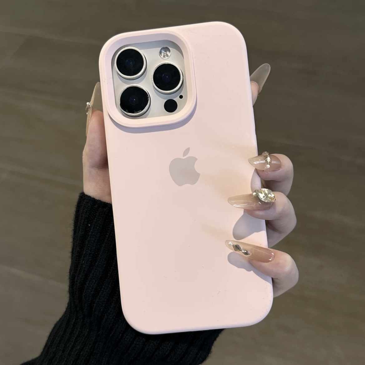 粉白色苹果16promax手机壳适用iPhone15pro硅胶14/13液态11软套12