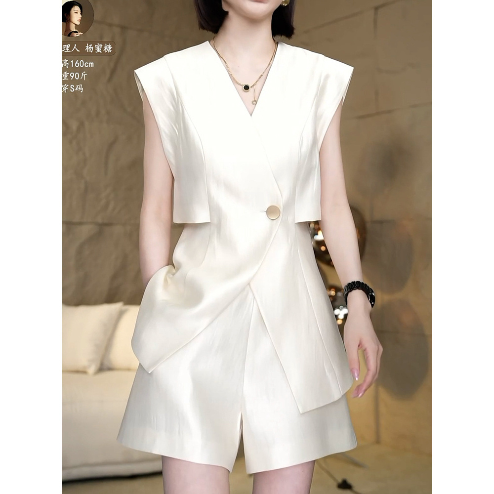 优雅小香风时尚套装2025夏季新款轻奢减龄显瘦开衫上衣+纯色短裤