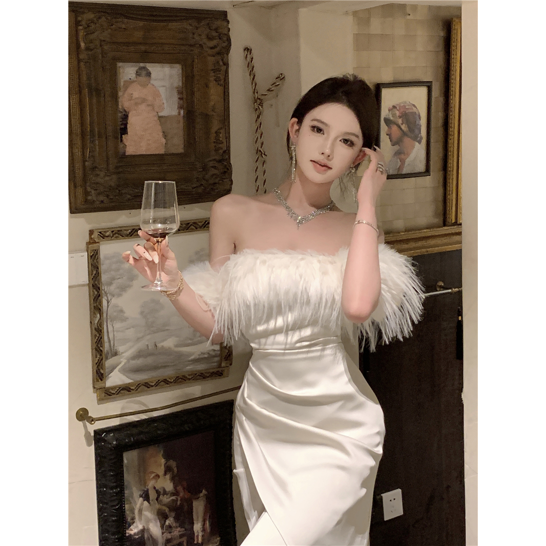 性感气质一字肩白色连衣裙2025年新款女修身显瘦裙子法式打底长裙