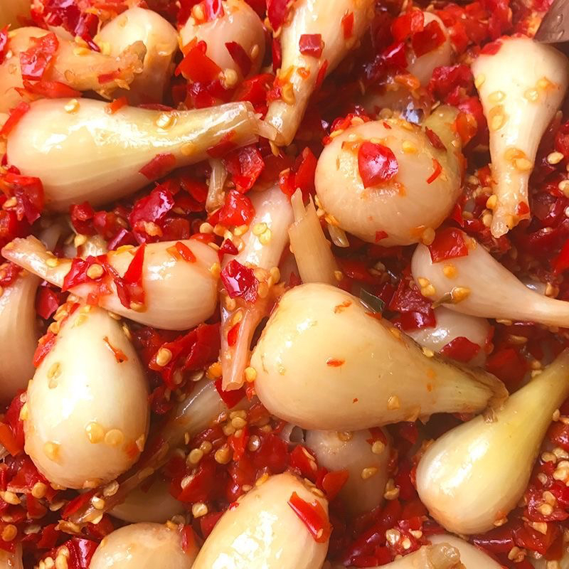 四川剁椒藠头酸辣荞头腌制脆嫩香辣咸菜香批发下饭菜罐装儿时味道