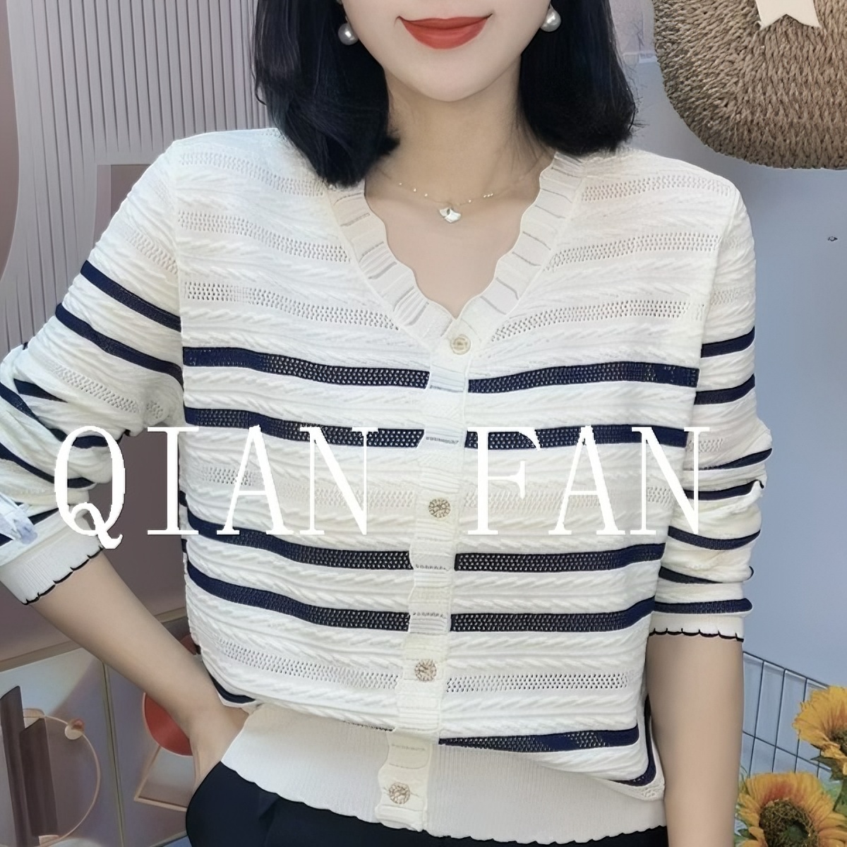 2025新款v领女莱赛尔毛衣针织衫条纹勾花洋气短款女时尚宽松显瘦