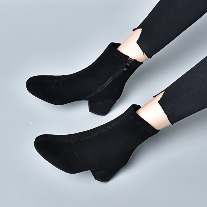 真皮磨砂短靴女2025年新款秋冬季粗跟圆头羊皮瘦瘦靴中跟短筒单靴