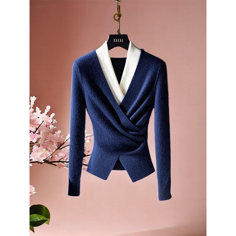 2024年冬洋气独特别致打底上衣假两件针织衫高级感超好看蓝色毛衣