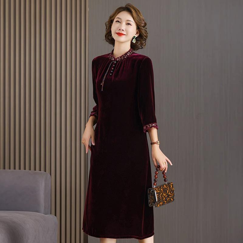 喜婆婆连衣裙桑蚕丝绒裙长袖中国风中式绣花红婚宴洋气高端真丝绒