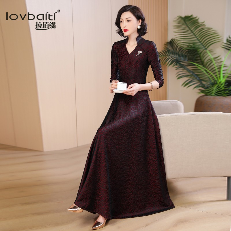 车厘子红喜妈妈2025秋季新款高端精致显瘦大摆长款超长过膝裙748