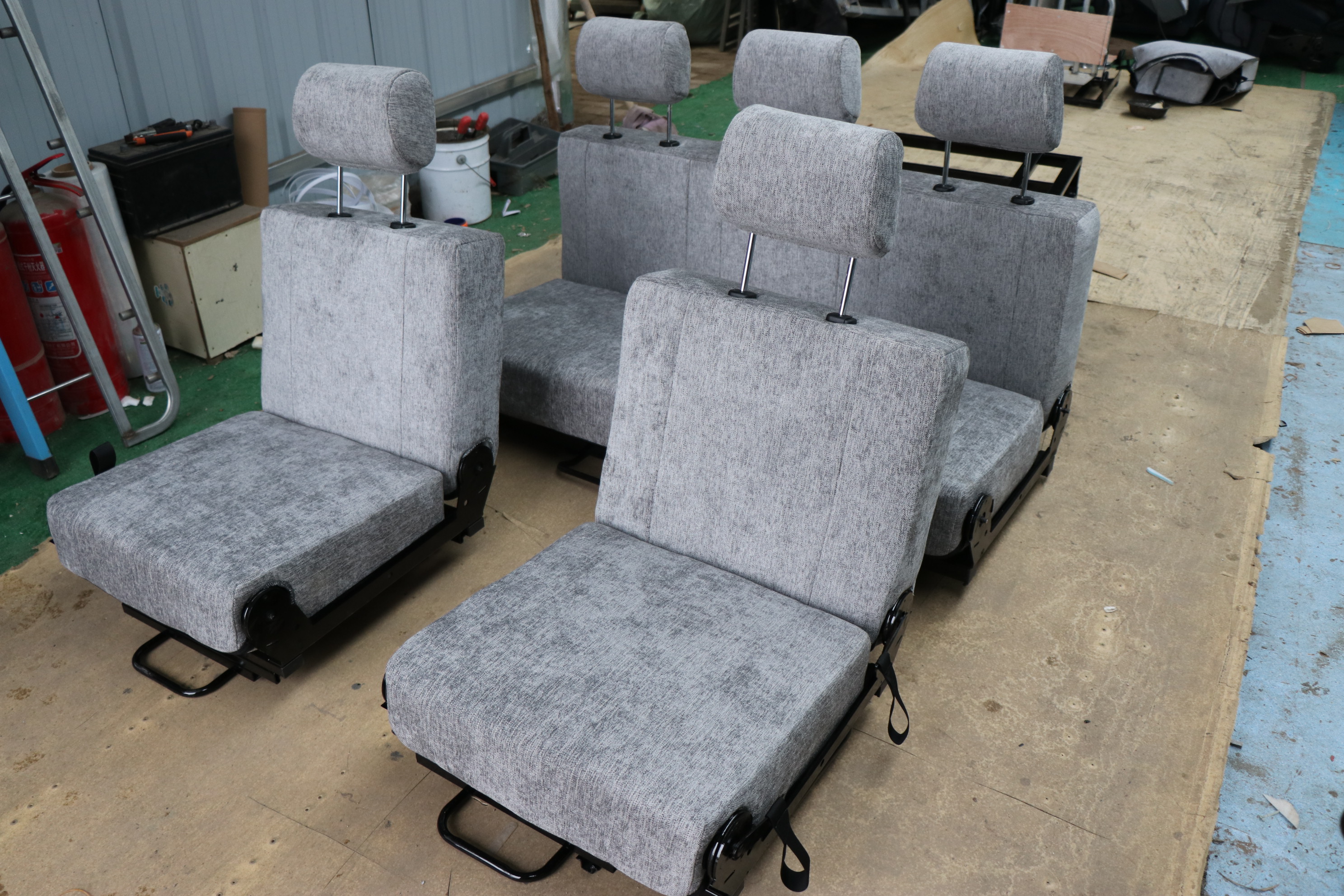 面包车床车座椅改装款式如图，不含底座，放平一米八