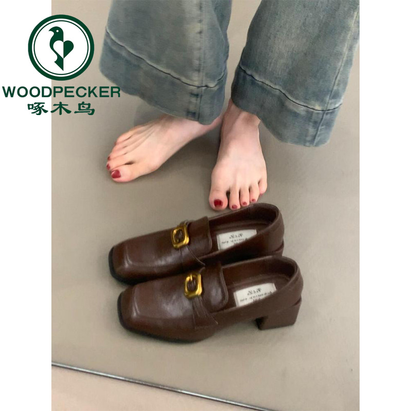 啄木鸟法式复古乐福鞋女2024年秋季新款方头粗跟小皮鞋金属扣单鞋