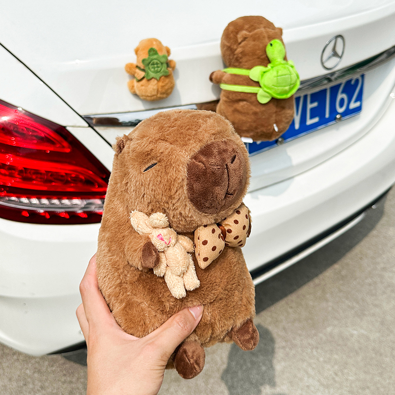 可爱卡皮巴拉汽车尾部挂件车内饰品摆件车载玩偶公仔电动车装饰女