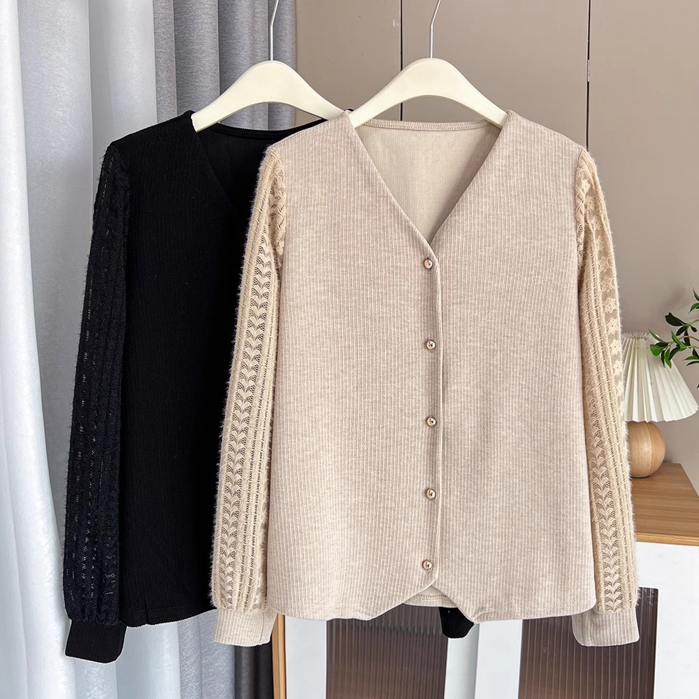 大码V领衬衫女蕾丝拼接上衣2025早春新款胖mm减龄针织打底衫
