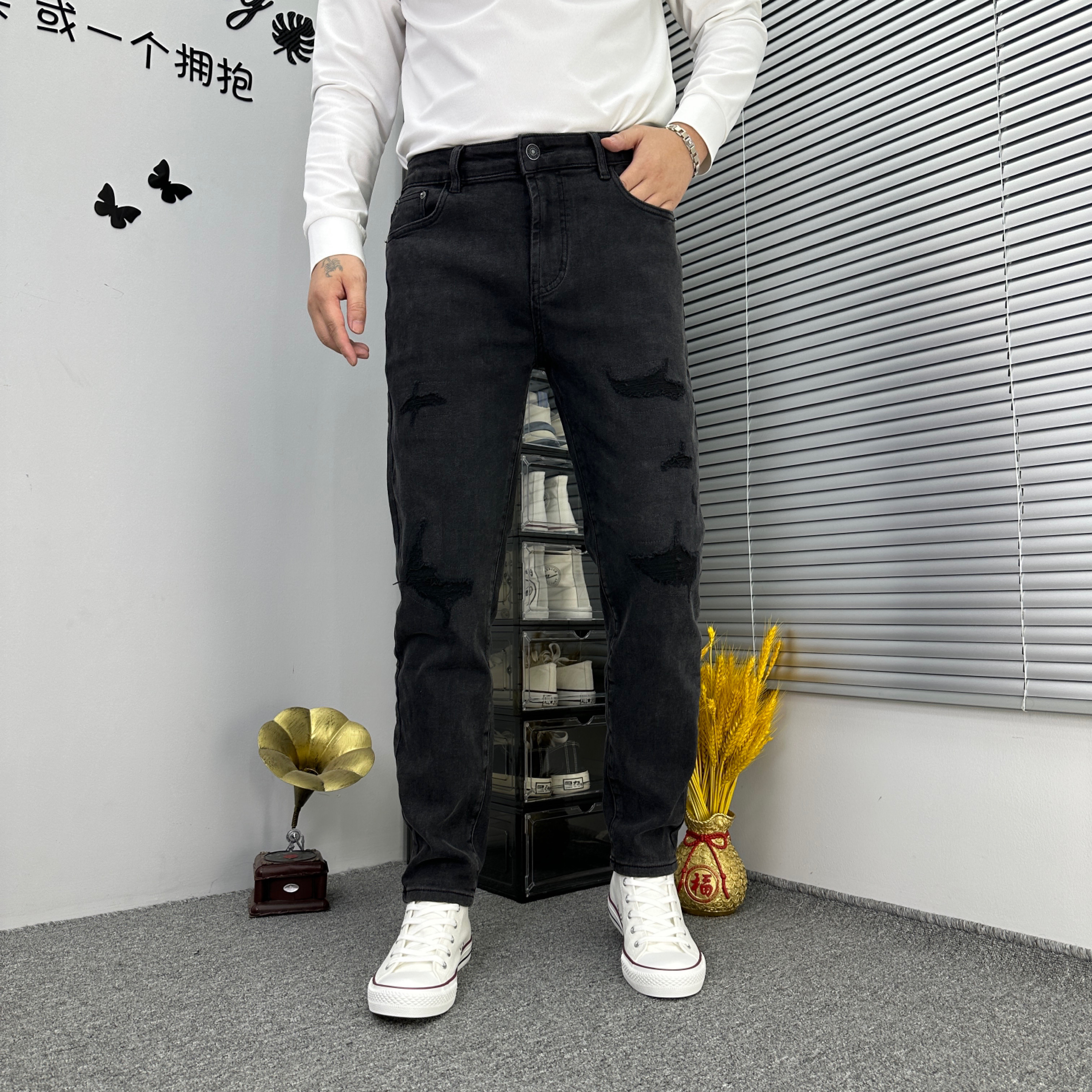 男士春夏新款黑色高弹百搭男牛仔裤子破洞补丁修身韩版休闲裤长裤
