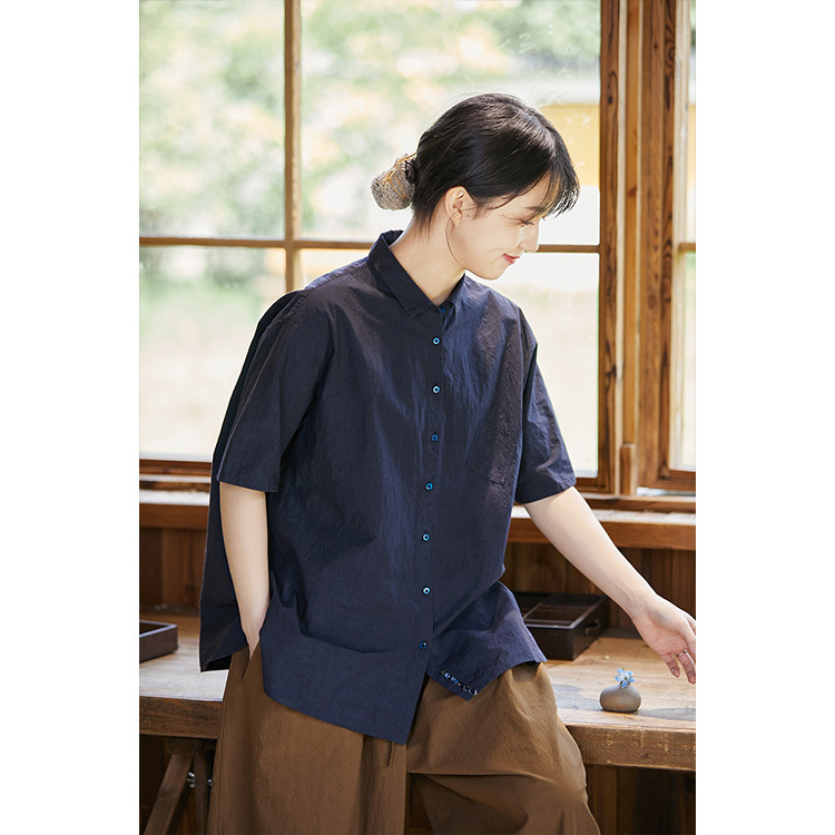 夏季文艺复古原创休闲藏青蓝大码棉纯色半袖帅气宽松短袖衬衫女