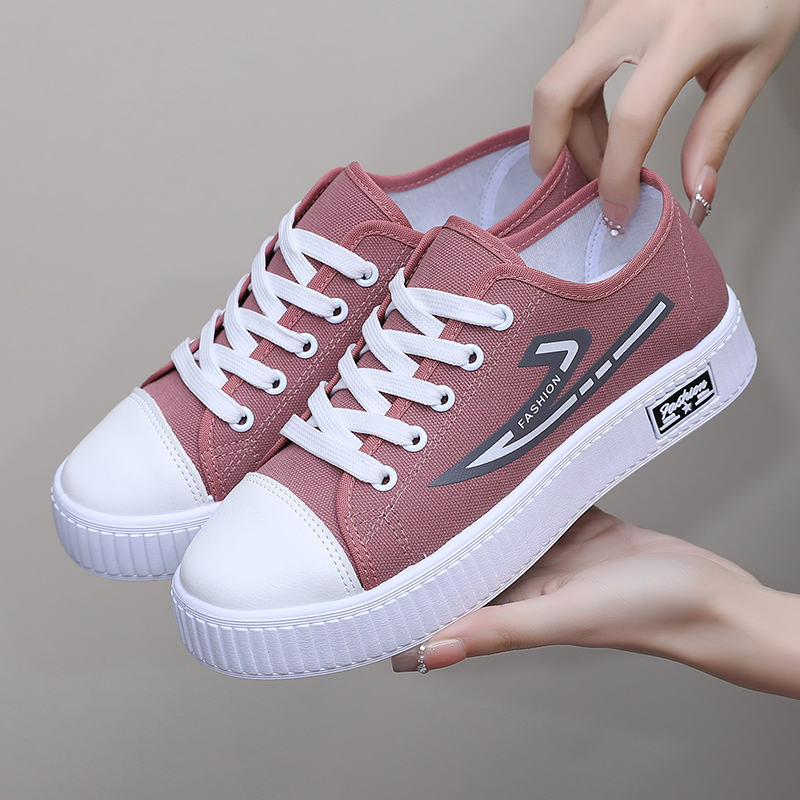 新款帆布鞋春秋季透气平底女鞋学生运动鞋防滑时尚软底百搭休闲鞋