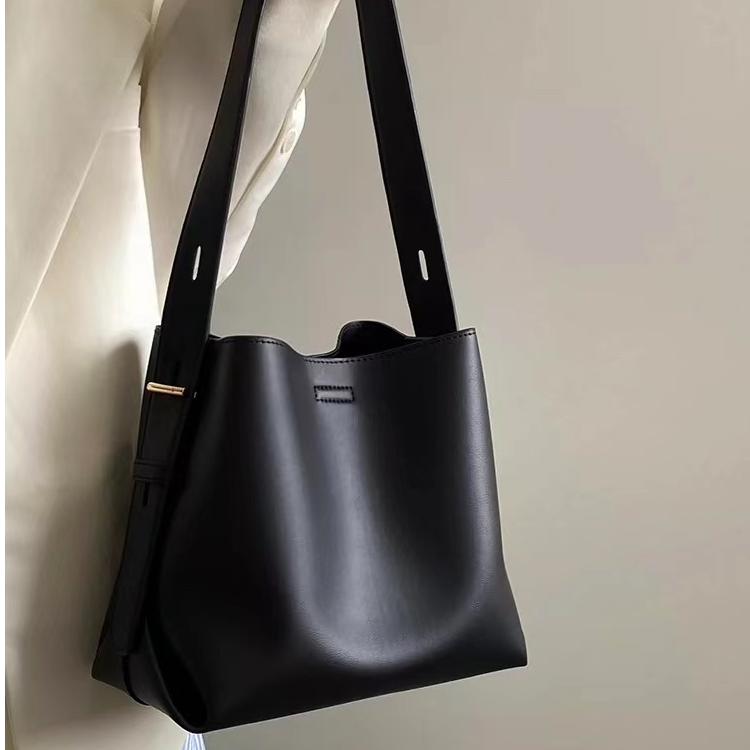 2024小众设计新款女包高级感通勤托特包大容量单肩斜挎大包