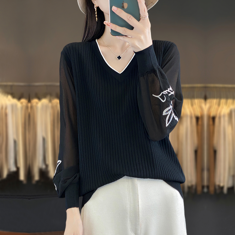 蕾丝打底衫女秋装2025新款大码针织上衣宽松遮肉显瘦薄款V领毛衣