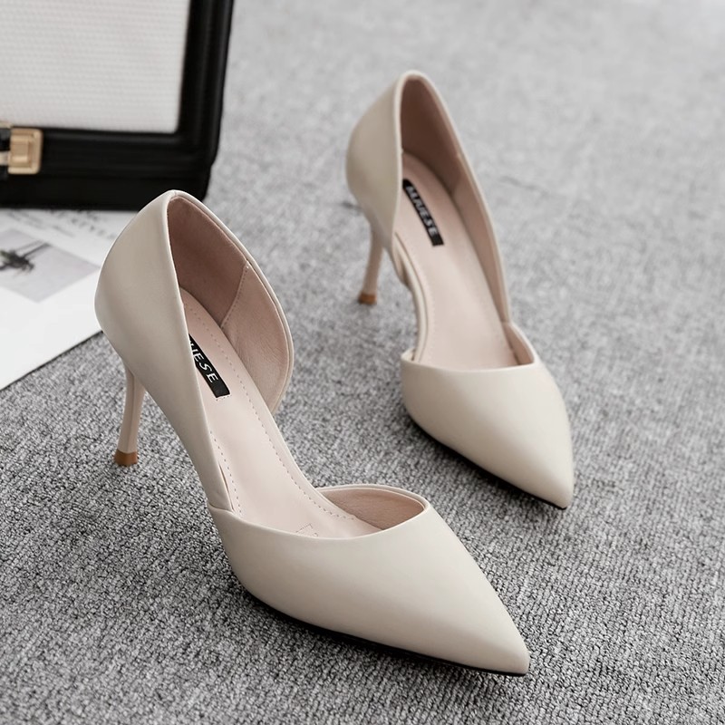 侧空高跟鞋女细跟尖头米白色气质黑色2024春新款软皮小码职业单鞋