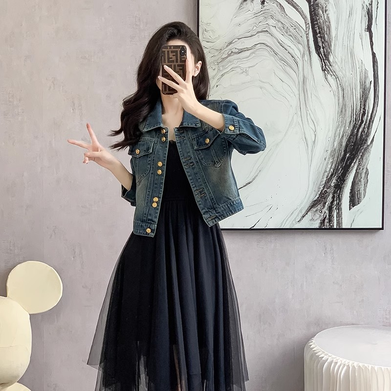 牛仔外套春秋新款宽松显瘦减龄洋气法式韩版时尚设计短款夹克上衣