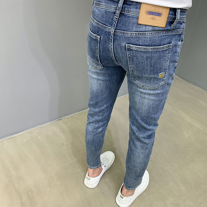 2025新款潮牌刺绣牛仔裤男百搭韩版弹力修身小脚水洗蓝色九分裤