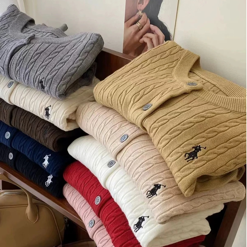 【现货】小马刺绣显瘦百搭宽松长袖针织开衫女洋气复古软糯麻花毛衣