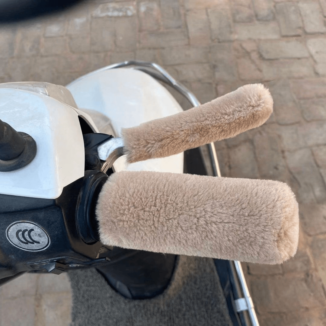 冬天保暖通用新款仿毛绒把套加厚车把套电动车摩托车三轮棚车防滑