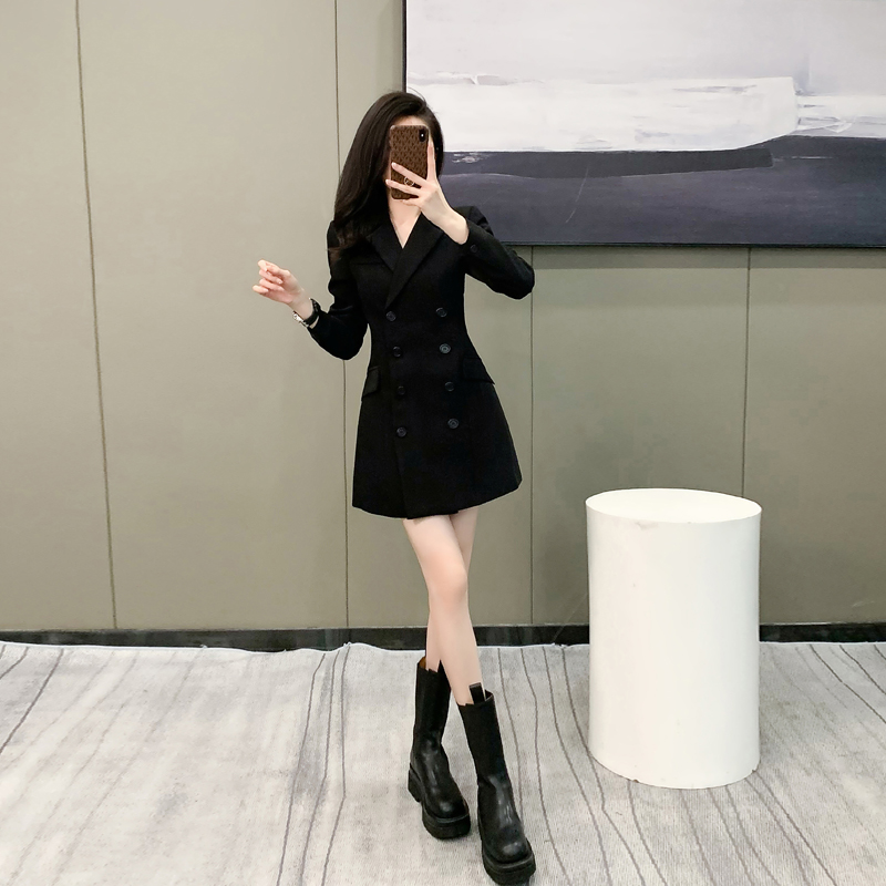 OL职业长袖秋冬连衣短裙女春装新款黑色法式气质收腰赫本风小黑裙