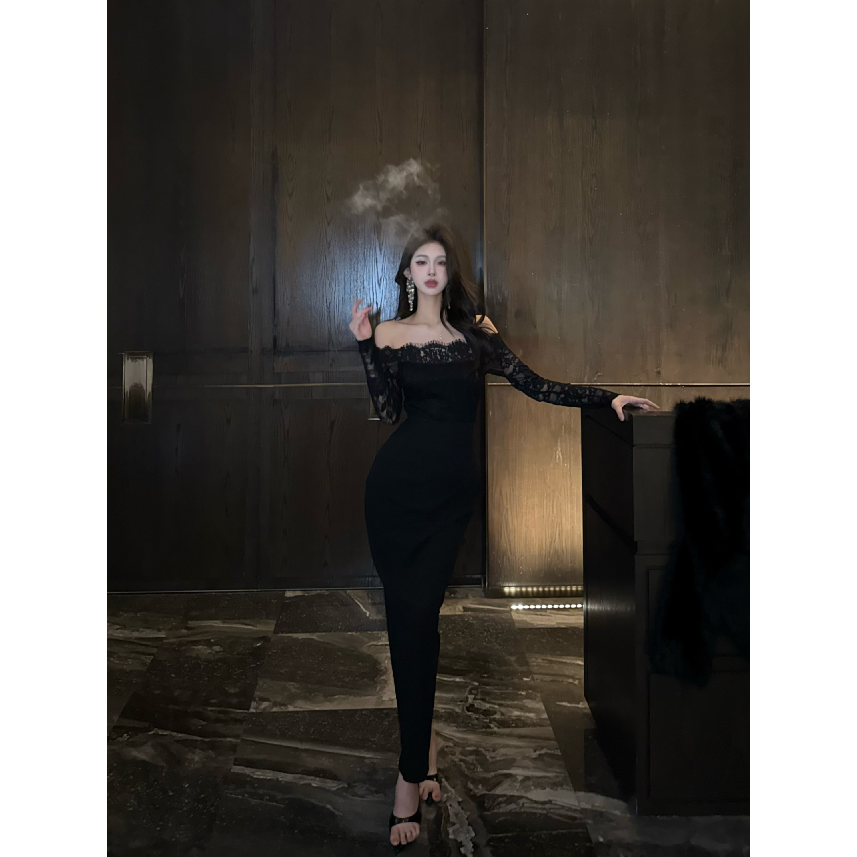 纯欲风一字肩蕾丝拼接连衣裙2025新款内搭性感收腰显瘦打底包臀裙