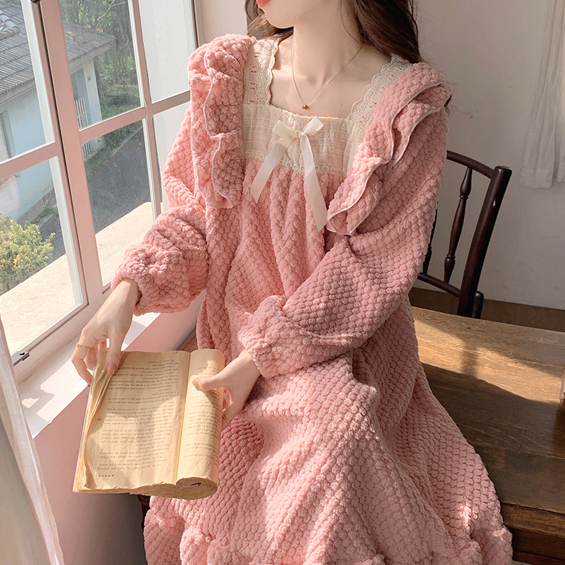 高颜值可外出洋气秋冬睡衣女网红爆款2023新款高档加厚珊瑚绒睡裙