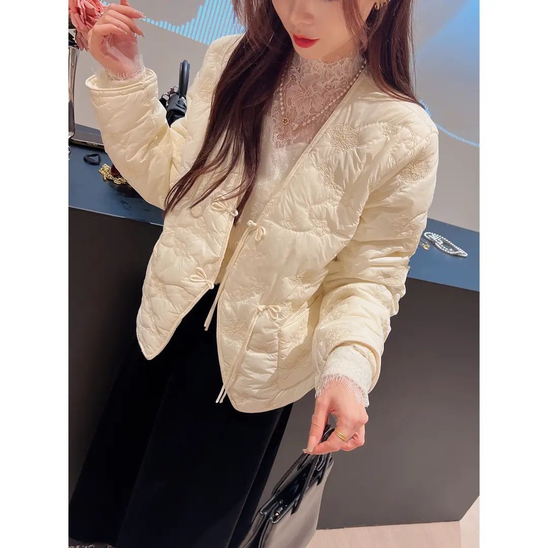 韩版复古刺绣盘扣设计长袖棉服女冬季小香风时尚通勤保暖加厚上衣