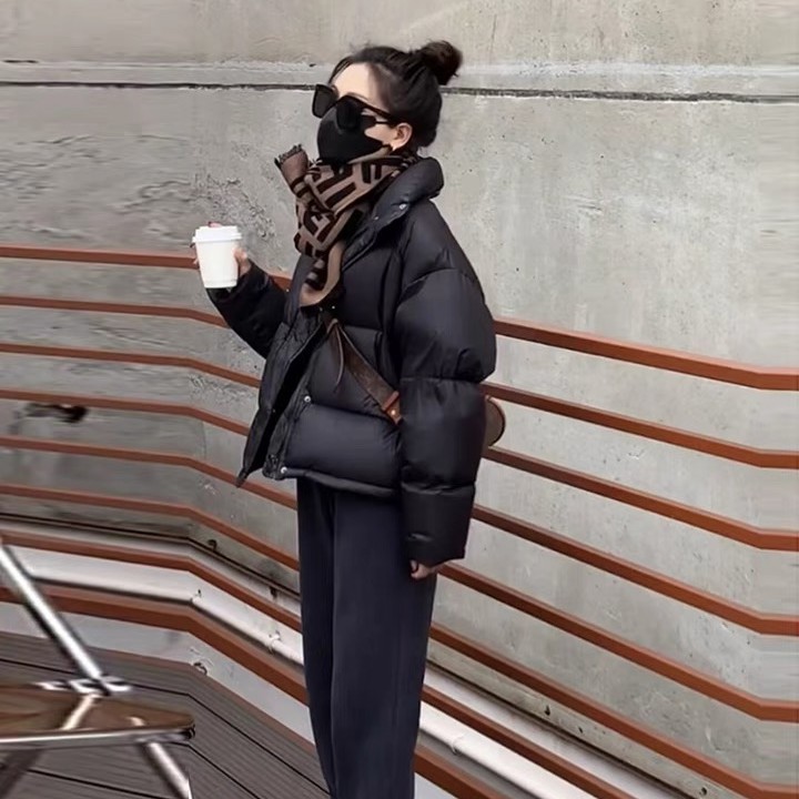 95%白鸭绒休闲韩版立领羽绒服女2025冬季宽松白色面包服短款外套