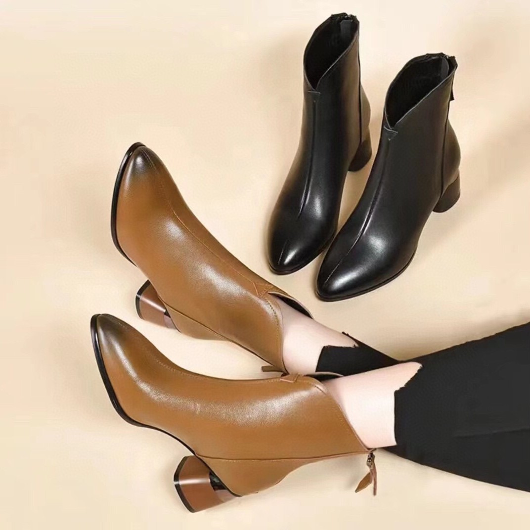 [333-1-3]25年秋冬时尚百搭真牛皮新款尖头气质女短靴粗跟时装靴