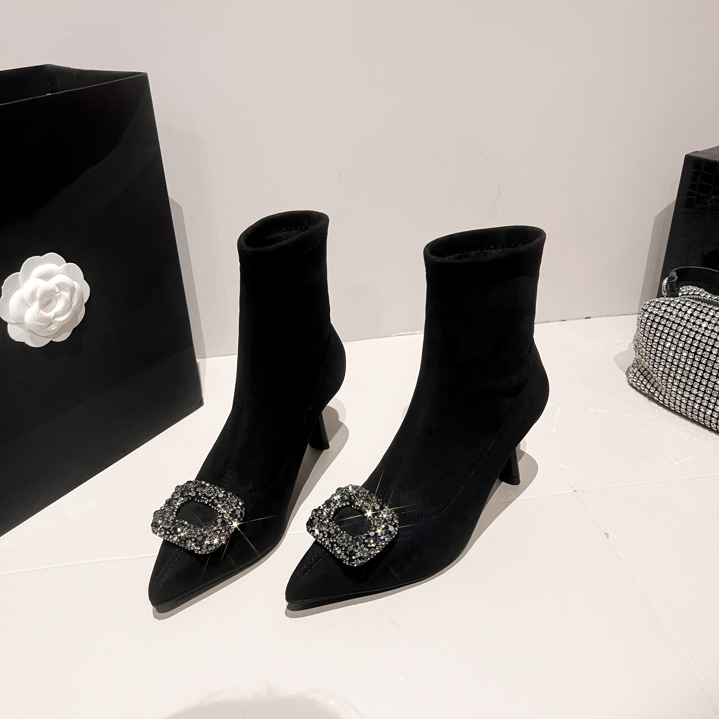 sendijia/森迪加新款2025秋冬针织弹力靴尖头时尚百搭款瘦瘦靴