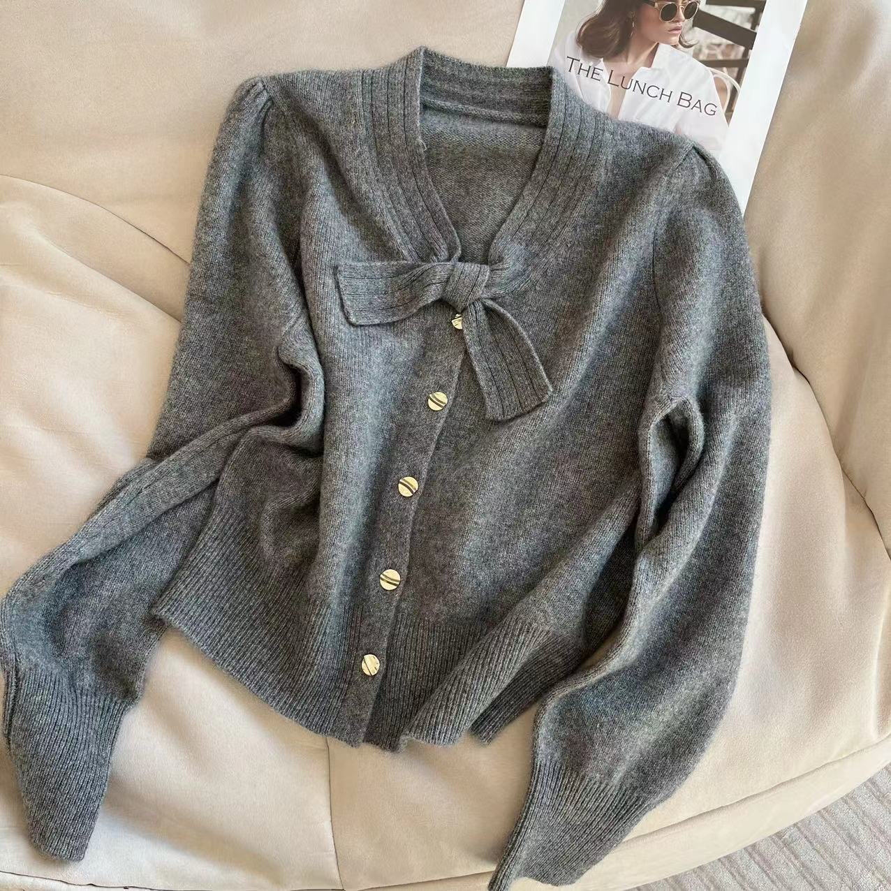 2025秋冬法式蝴蝶结针织衫新款设计感单排扣毛衣百搭上衣H3-18