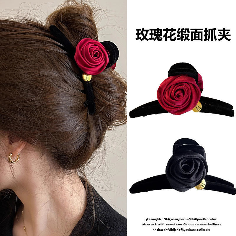 玫瑰花布艺发夹女过年缎面后脑勺秋冬高端气质花朵抓夹大号鲨鱼夹