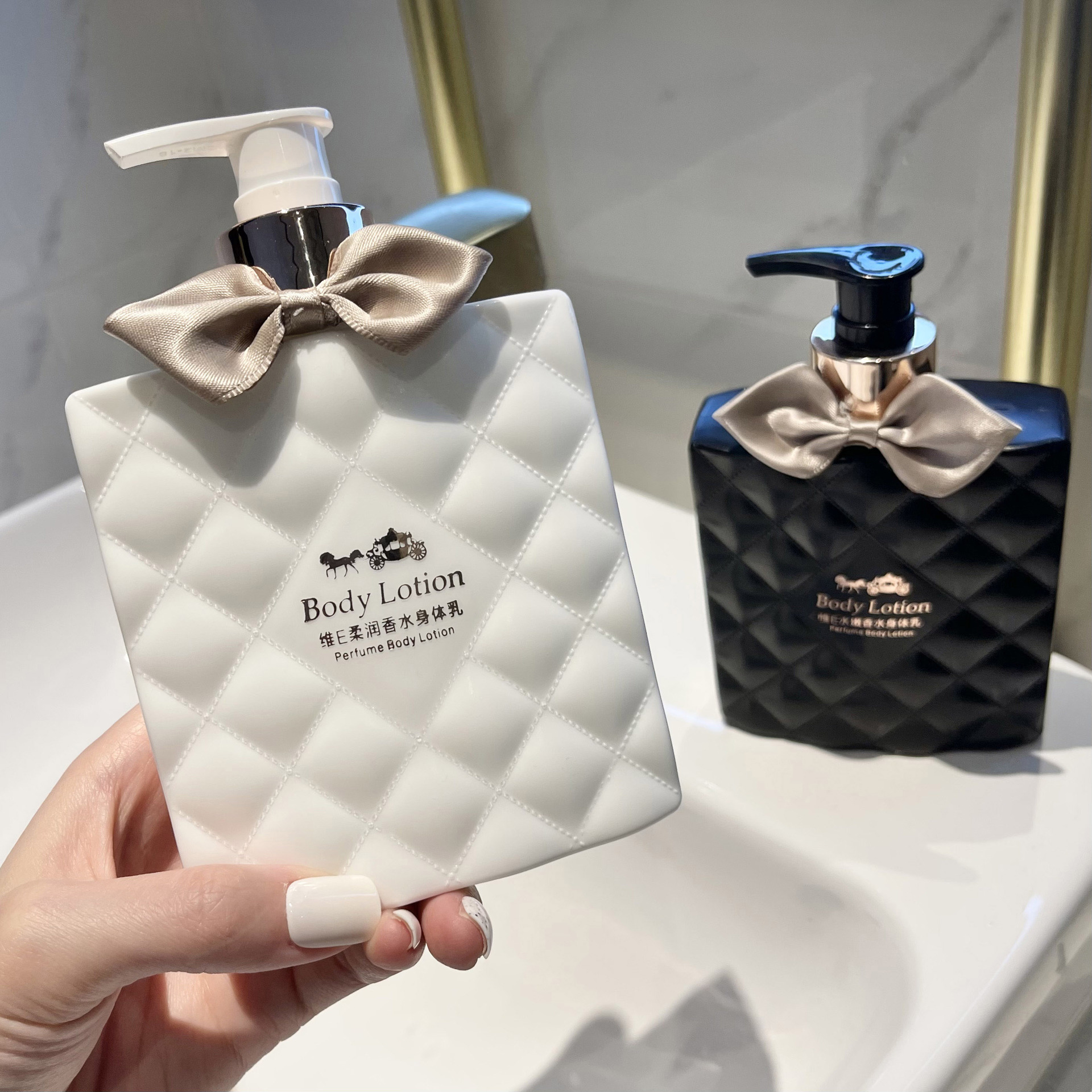 娇贝诗维E柔润香水身体乳丝滑滋润补水保湿