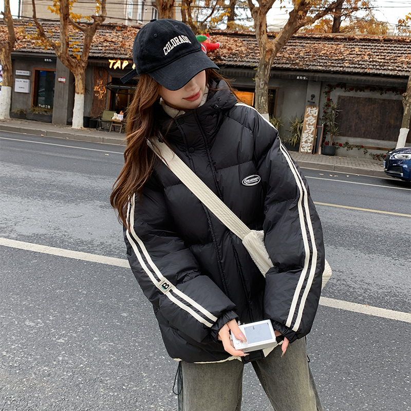 黑色撞色立领白鸭绒羽绒服女2025冬新款学院风加厚面包服短款外套