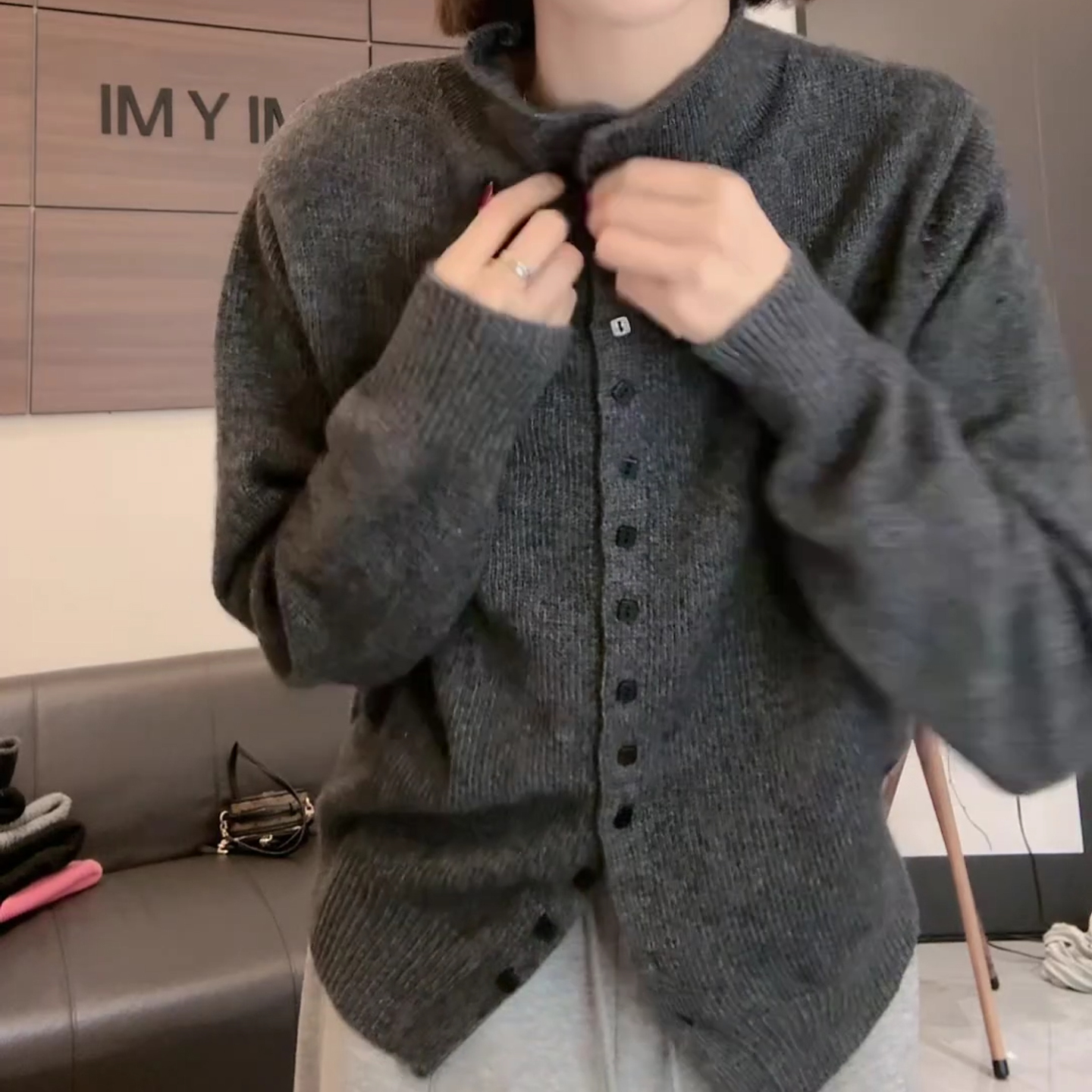 冬季时尚休闲百搭网红毛针织开衫LK2500741女士