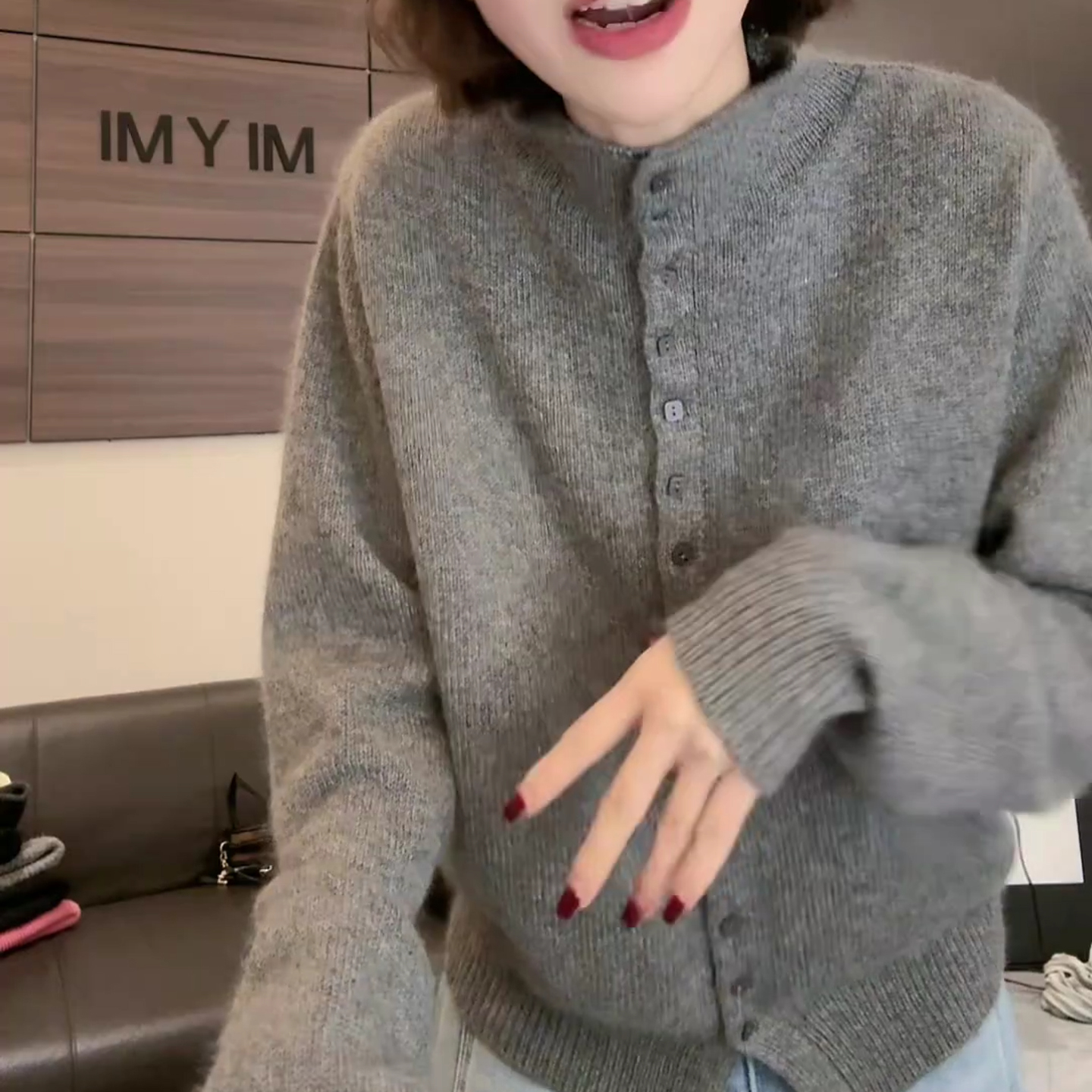 冬季时尚休闲百搭网红毛针织开衫LK2500741女士