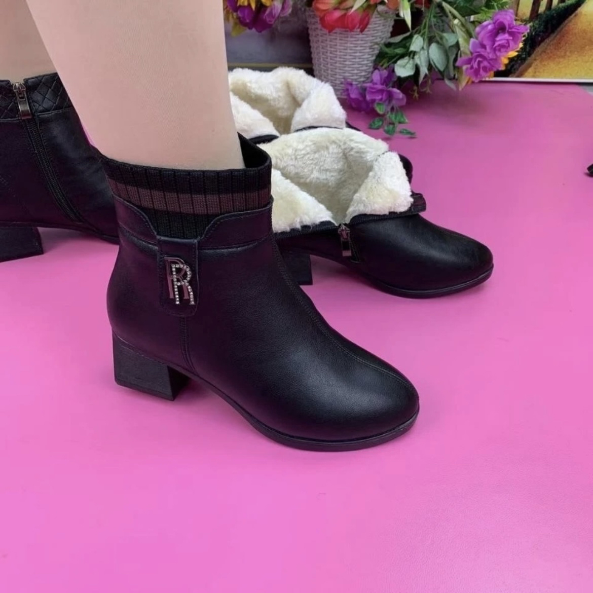 冬季新款厚棉直跟坡跟短靴加绒保暖防滑中老年妈妈鞋