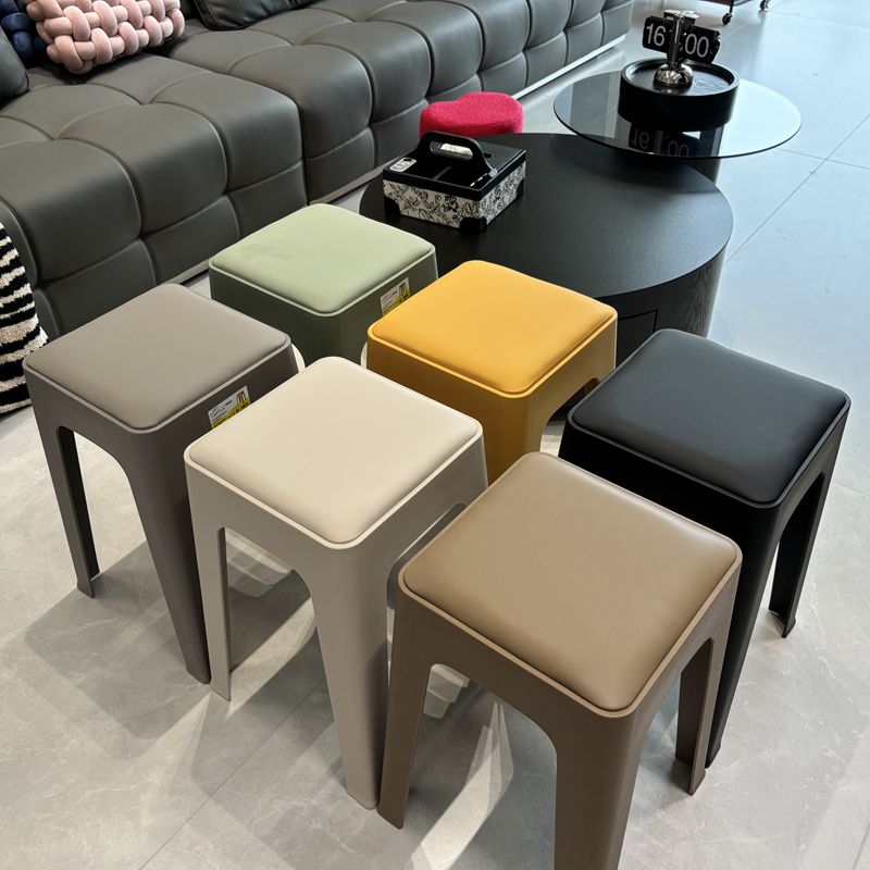 慕格娜蛋白皮软包凳面加厚餐桌凳子适合搭配各种风格餐凳