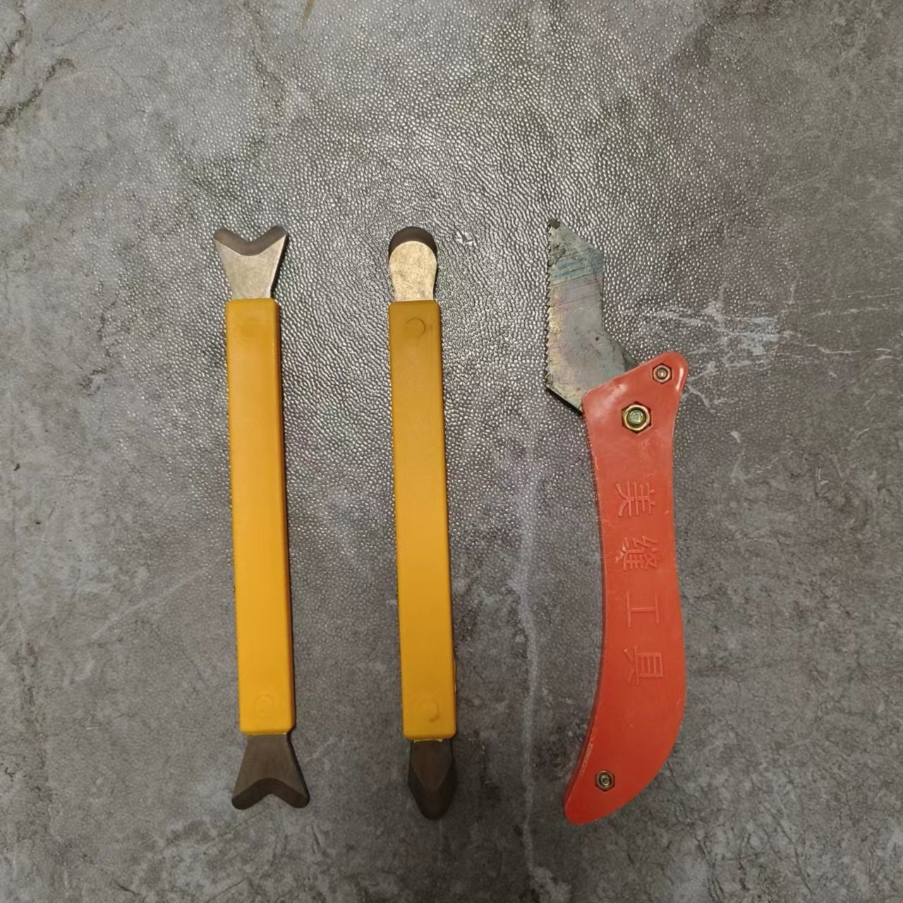 精选钨钢压缝神器阴阳角工具专业施工刮胶刮片瓷砖压边剂边专用棒