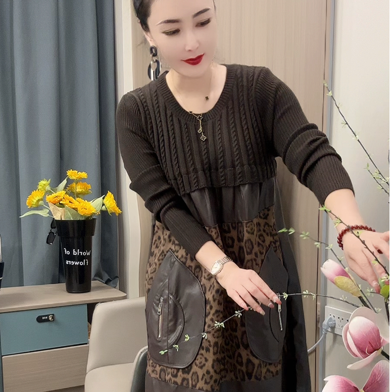 【8880】秋季新款拼接圆领休闲百搭中长裙针织时尚长袖洋气中长裙