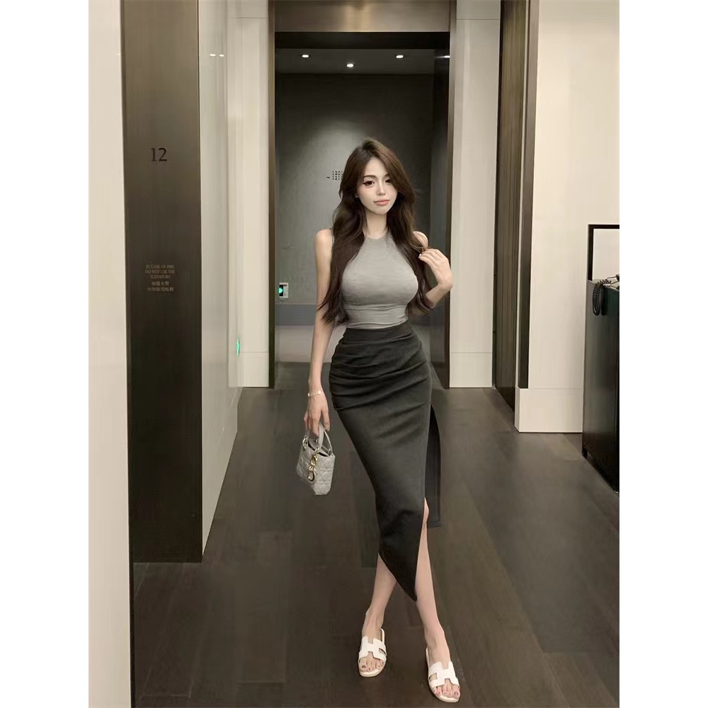 【YIMU】   韩剧气质女主辣妹穿搭灰色背心紧身上衣高腰开叉长裙女