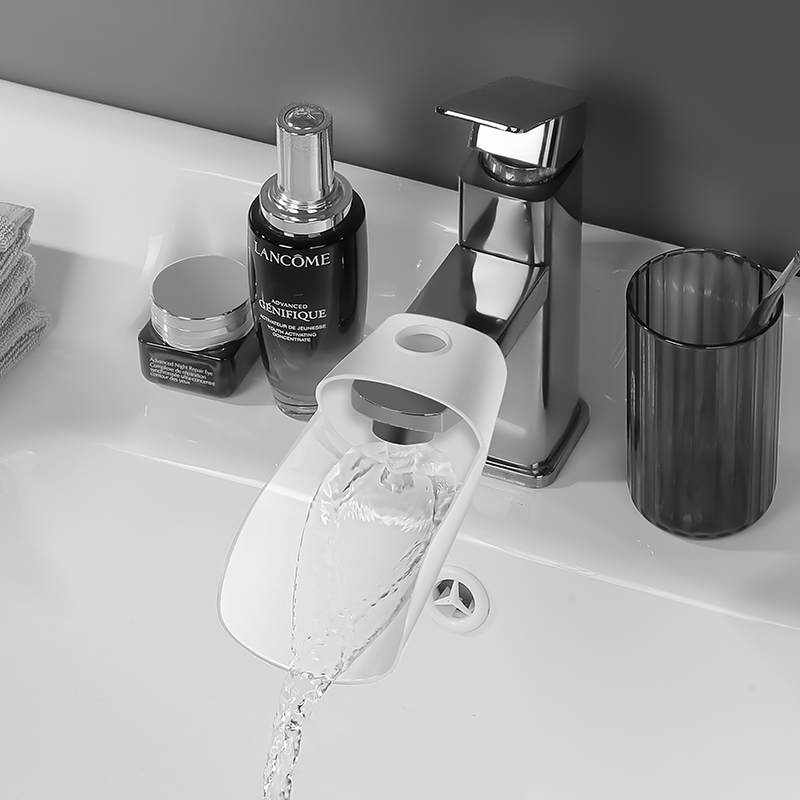 硅胶水龙头延伸嘴洗手池引水器卫生间水槽防溅神器水槽接口延长器