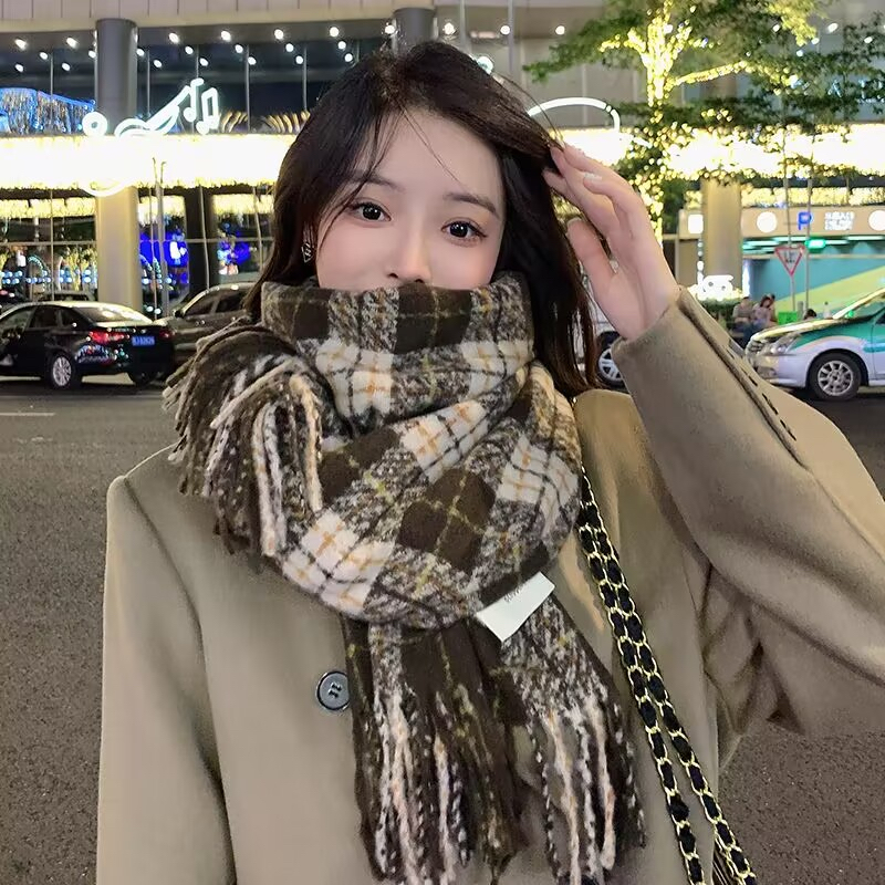 2024新款巴黎格韩版秋冬保暖围巾时尚格子英伦风加厚披肩长款百搭