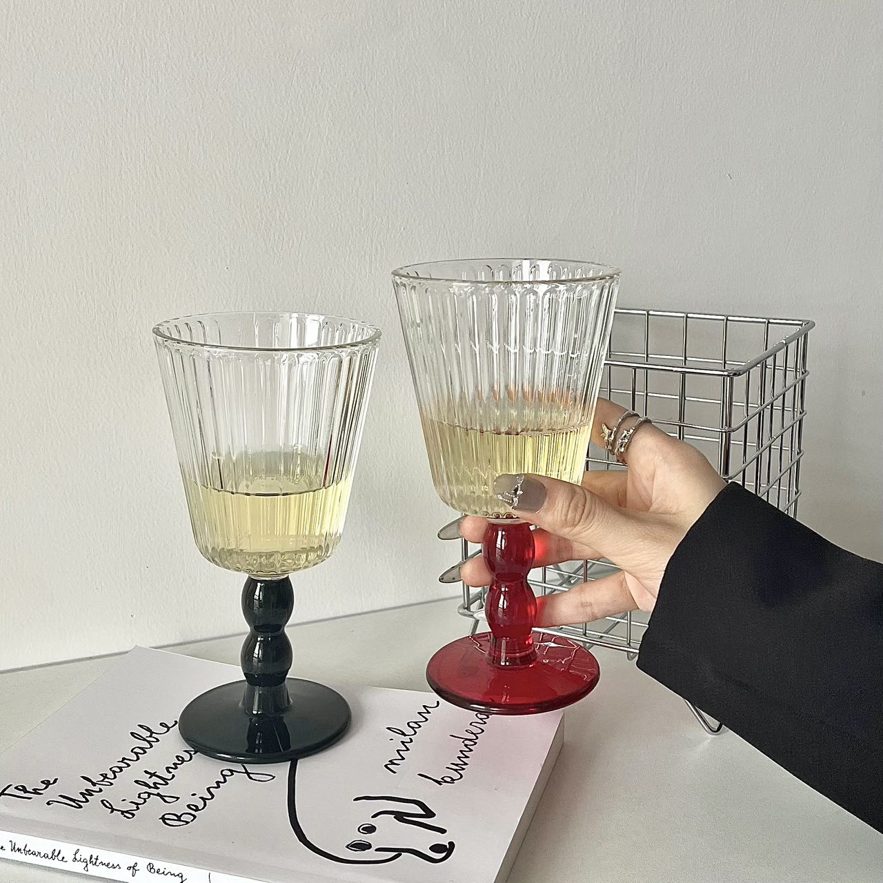 【两只装】夏日必备无铅水晶玻璃高脚杯冰淇淋杯红酒杯啤酒牛奶杯
