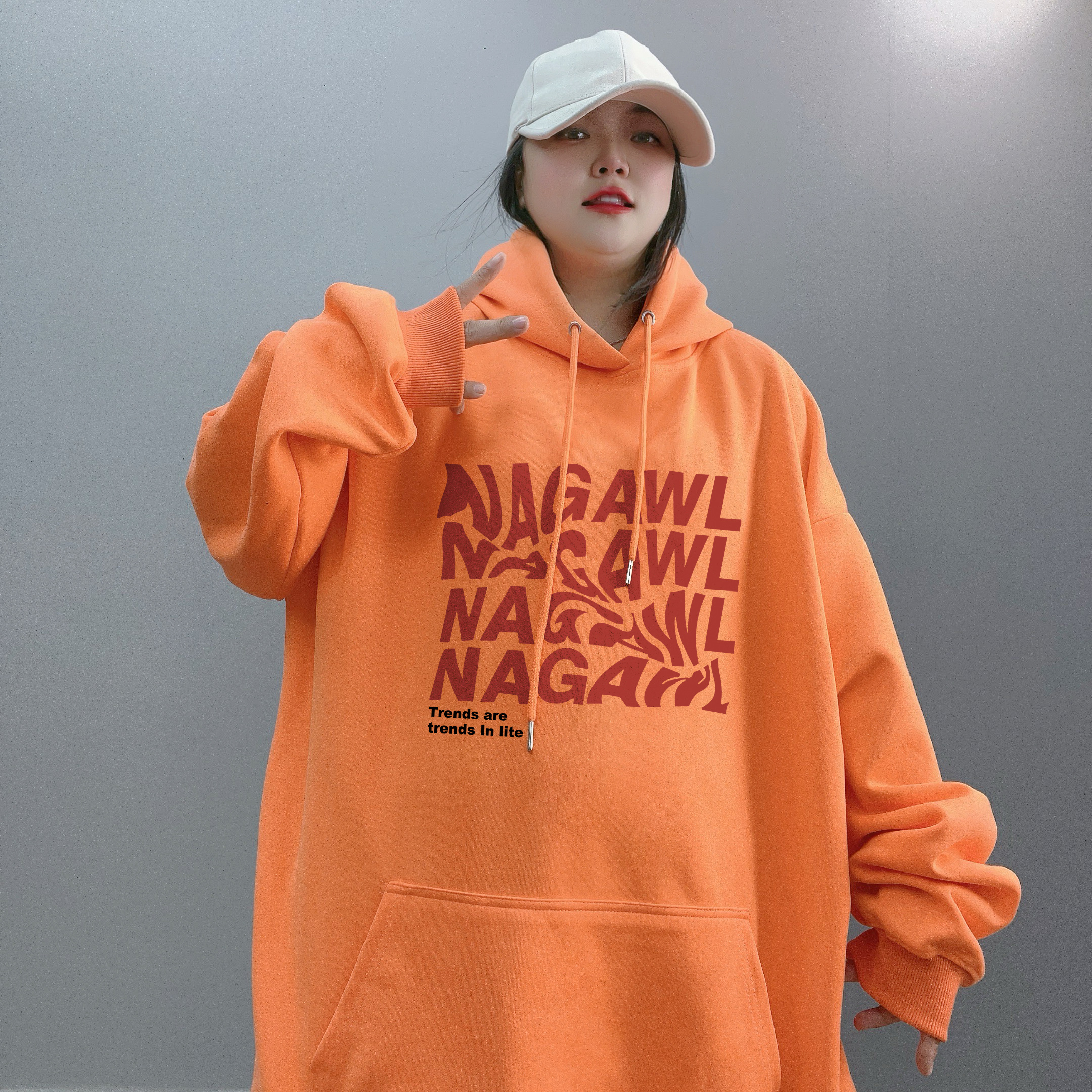 秋冬新款2-300斤大码女装胖MM潮牌个性别致连帽宽松卫衣ins设计感