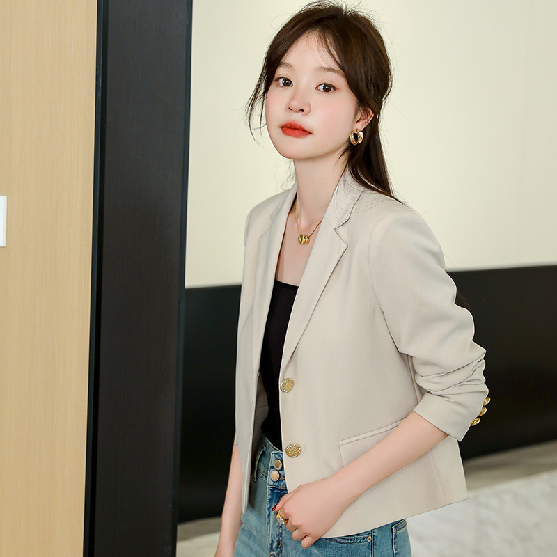 小个子短款米白色西装外套女2025秋冬新款高级感气质休闲西服上衣
