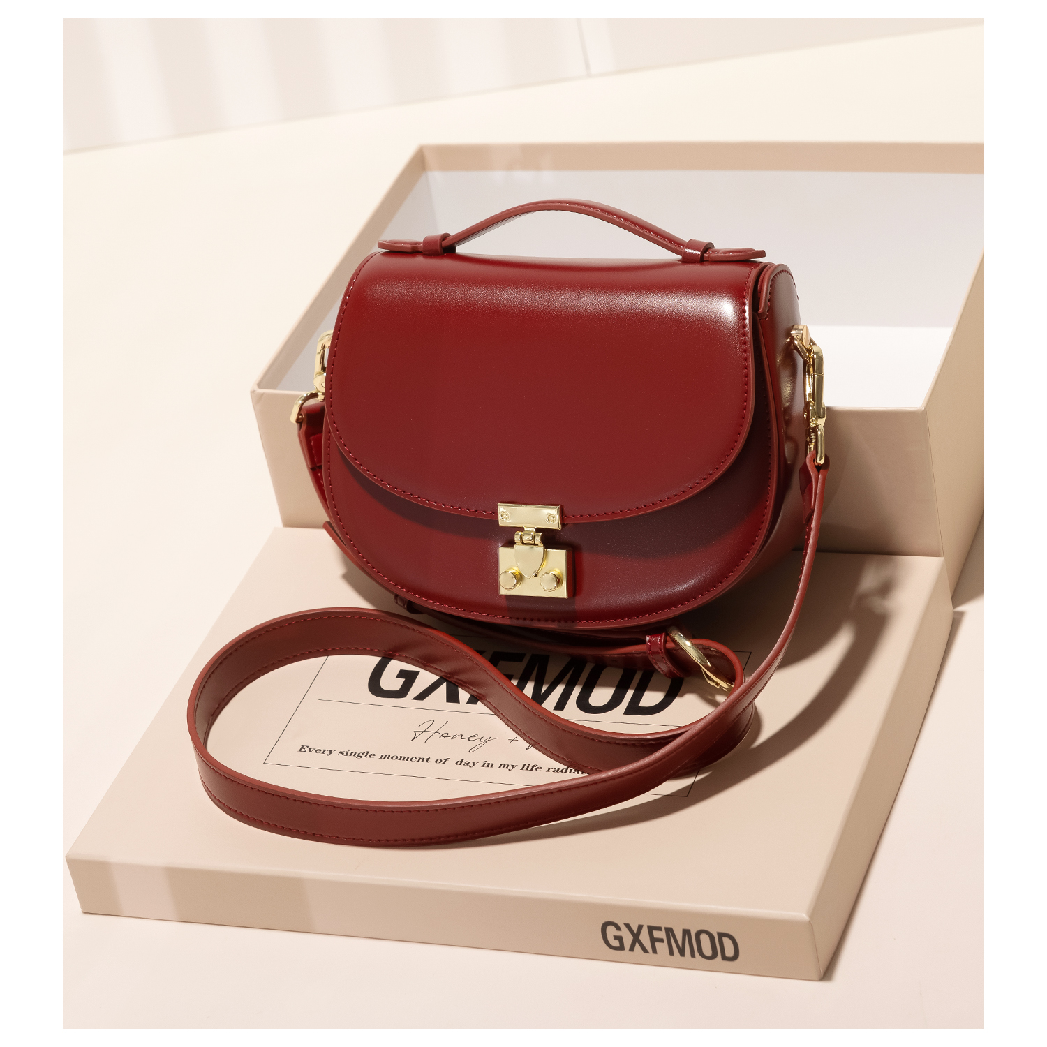 GXFMOD新款高级感牛皮马鞍包复古手提红色包包2025单肩斜挎新娘包