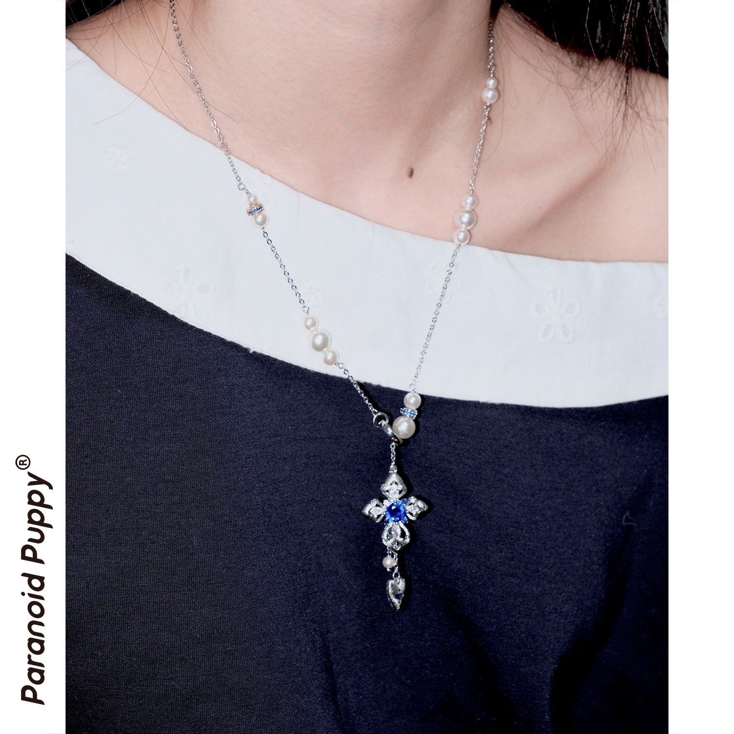 铜合金合成锆石项链 原创小众《凛》克莱因蓝十字架时髦毛衣链冬